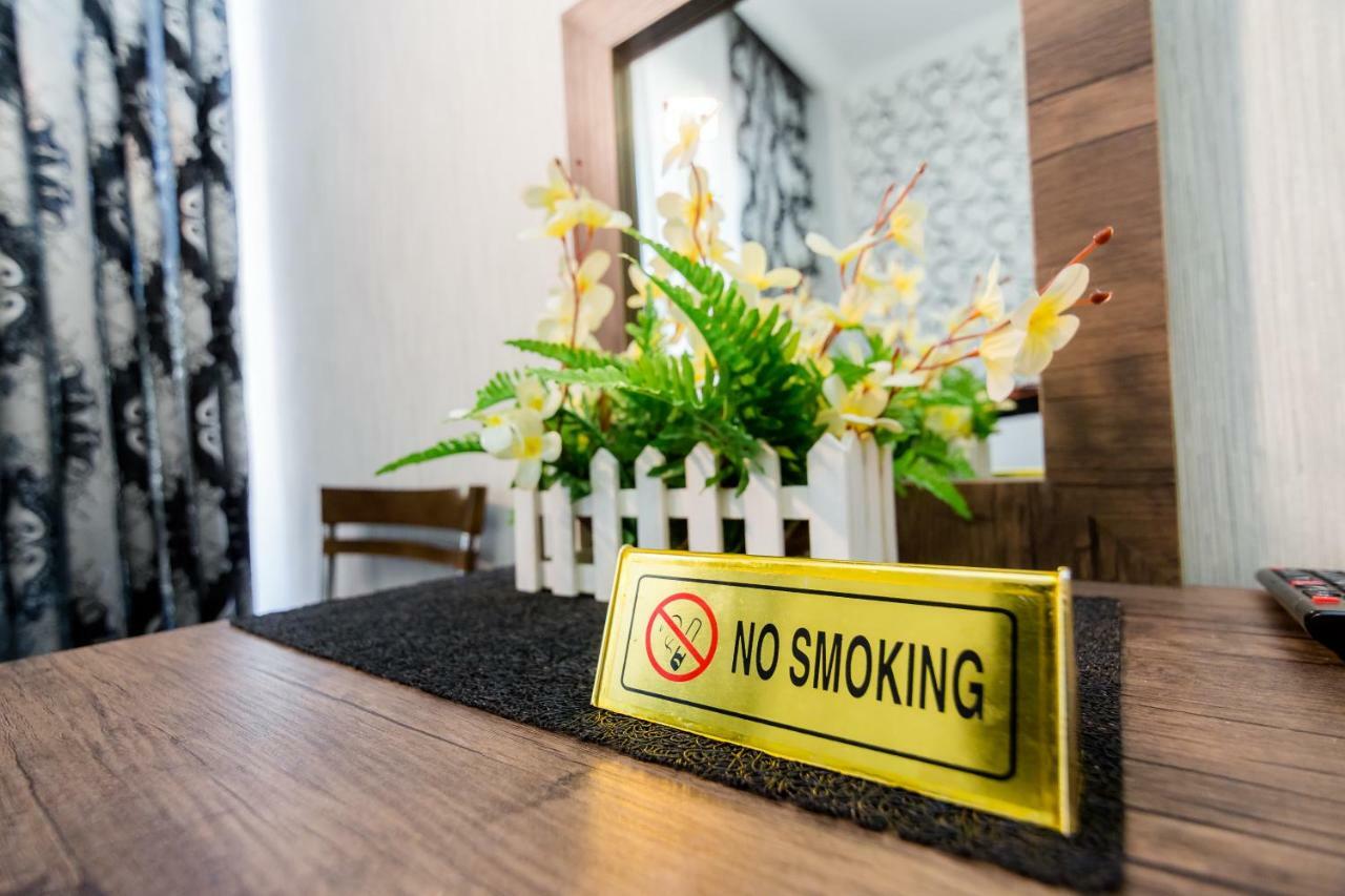 Hotel Makona ティビリシ エクステリア 写真