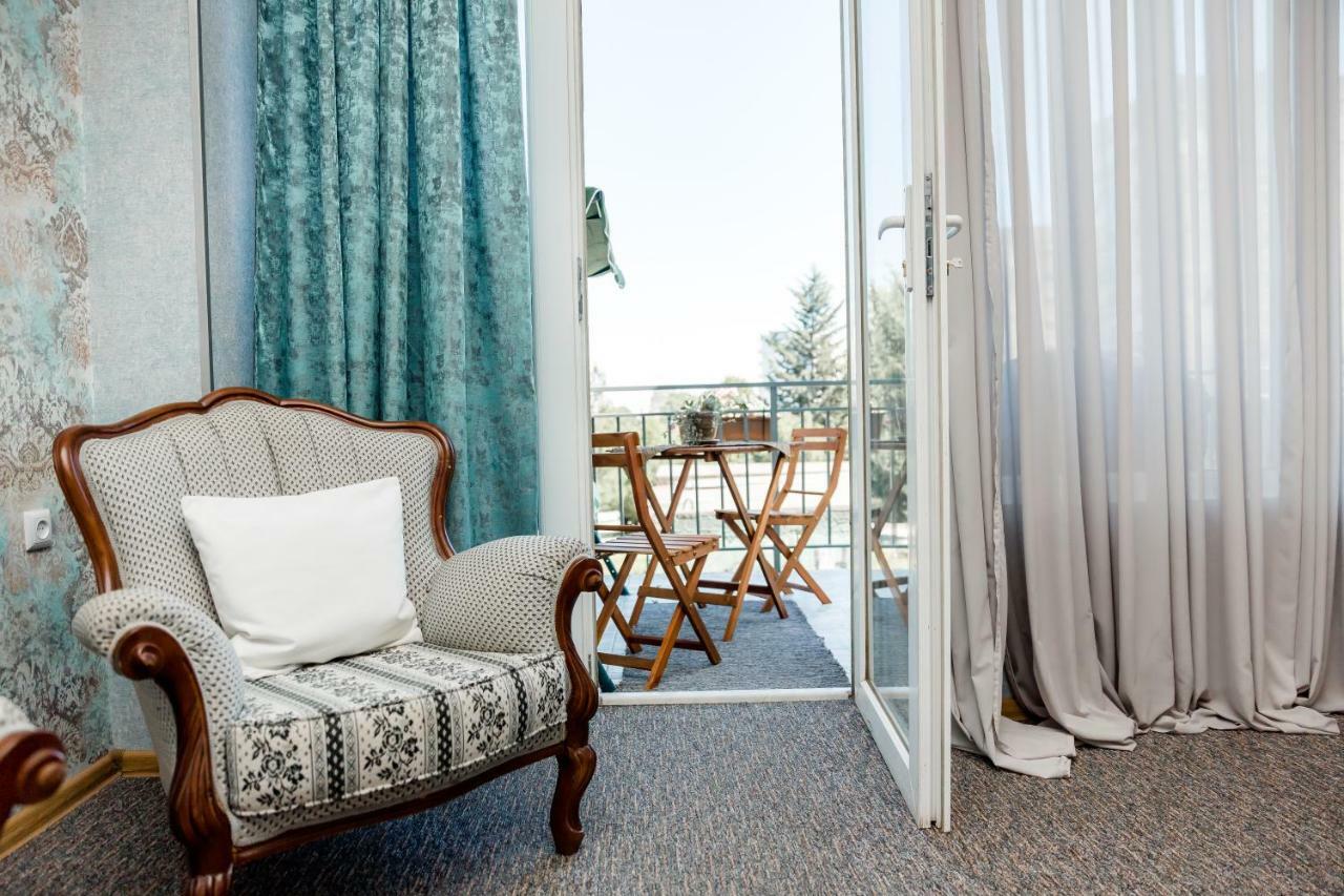 Hotel Makona ティビリシ エクステリア 写真
